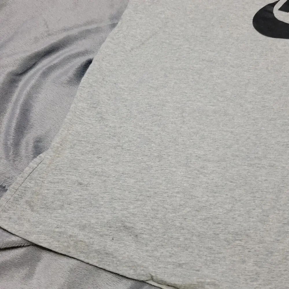 The Nike Tee Shirt Womens Extra Large Grey Athletic‎ Cut Scoop Neck Cotton Tank